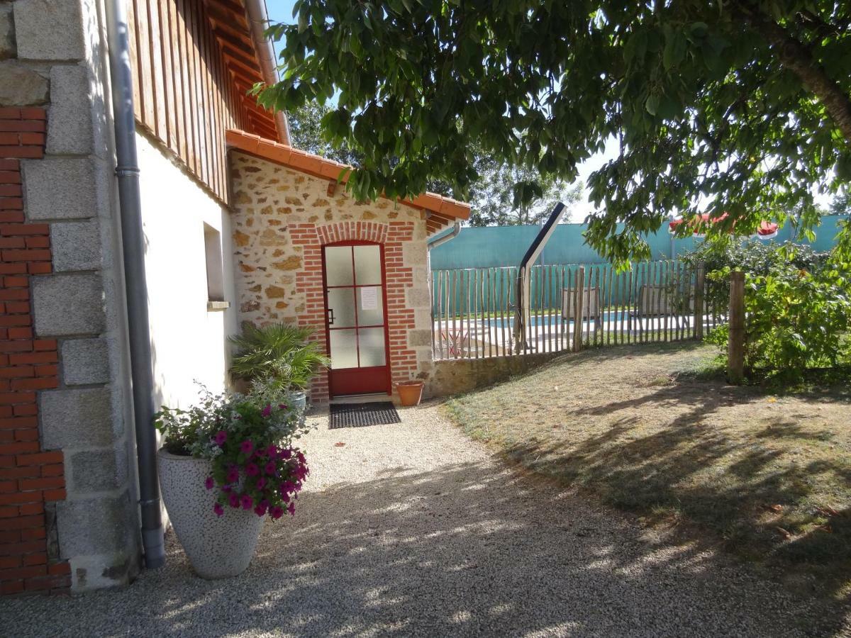 La Ferme De Rouffignac Blanzac (Haute-Vienne) Exterior foto